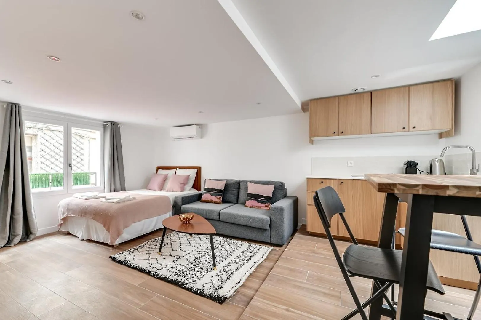 136 Suite Harold - Superbe Appartement A Paris.